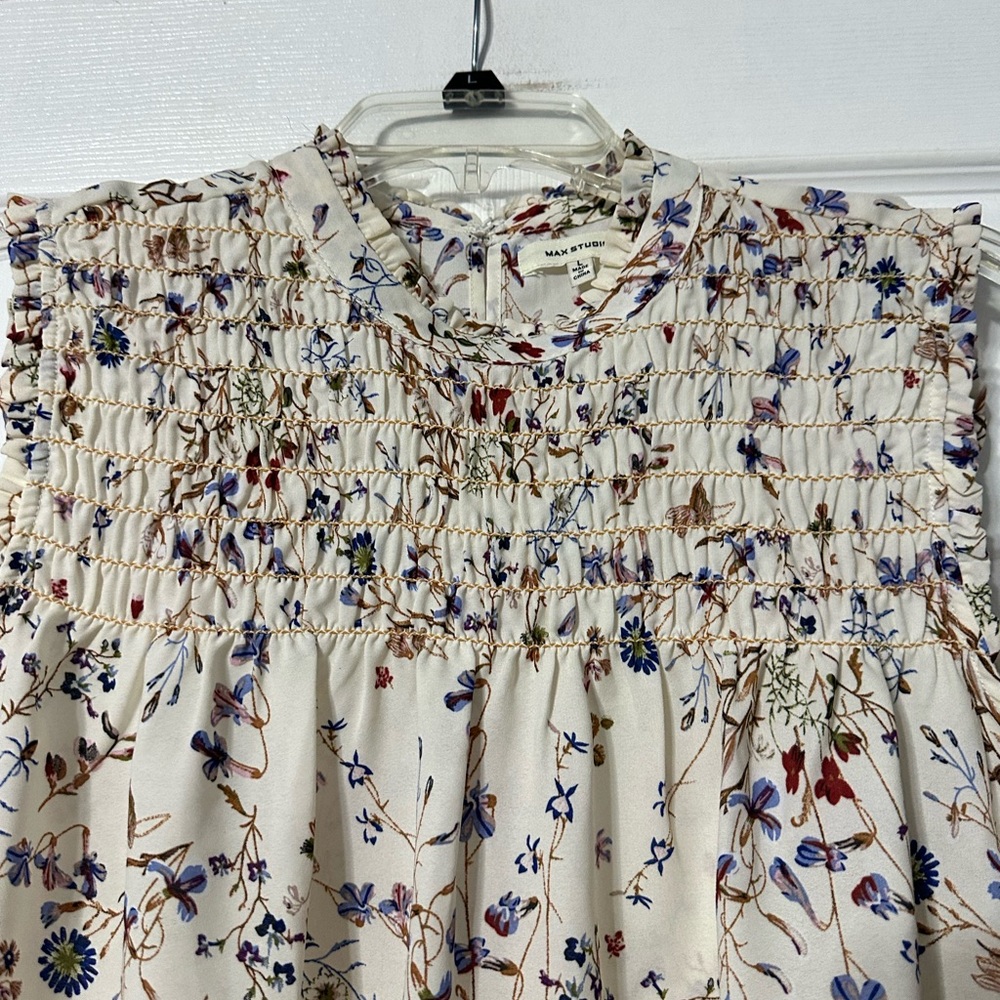 Max Studio Floral Print Sleeveless Blouse - Picture 4 of 15